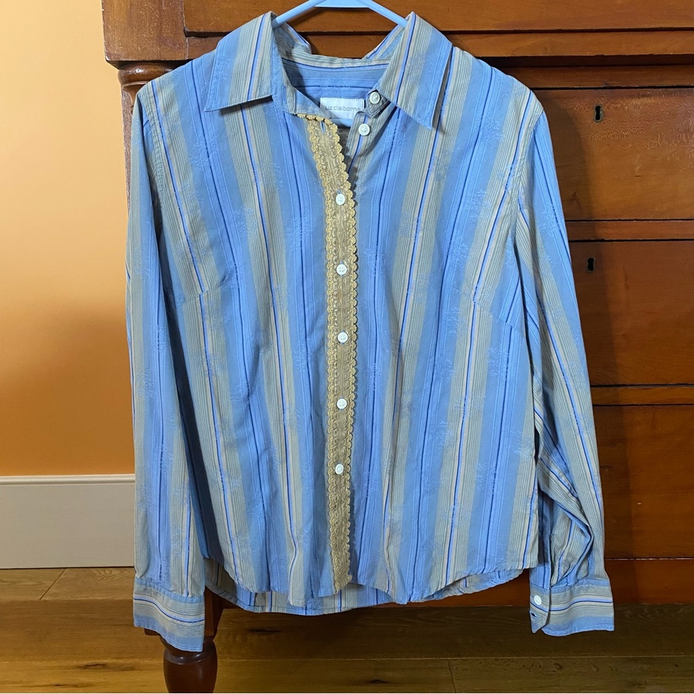Liz Claiborne Blue & Gold Women’s Button Up Shirt